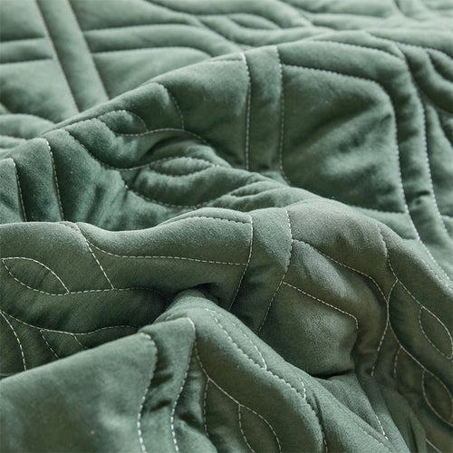 Lightweight Queen Quilt Bedding Set with Cloud Pattern – Soft Polyester Bedspread and 2 Pillow Shams for All Seasons